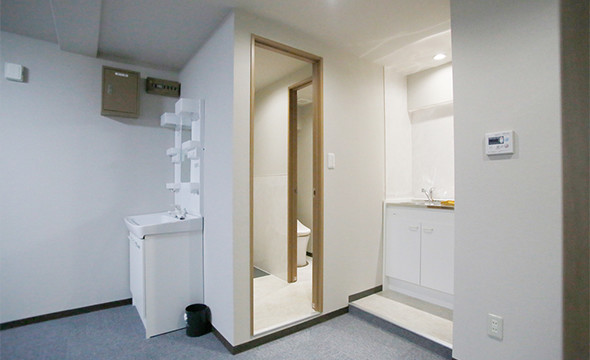 エコノミー室内